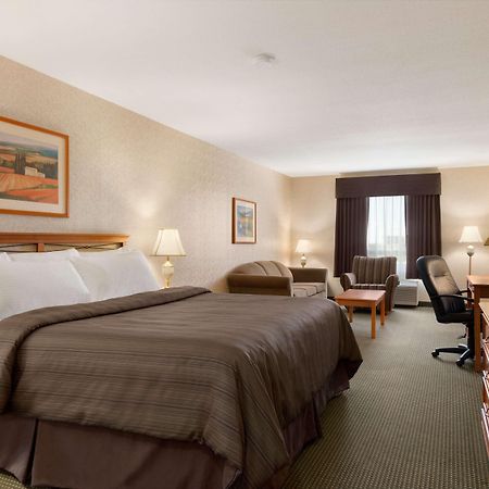 Days Inn By Wyndham Saskatoon Zewnętrze zdjęcie