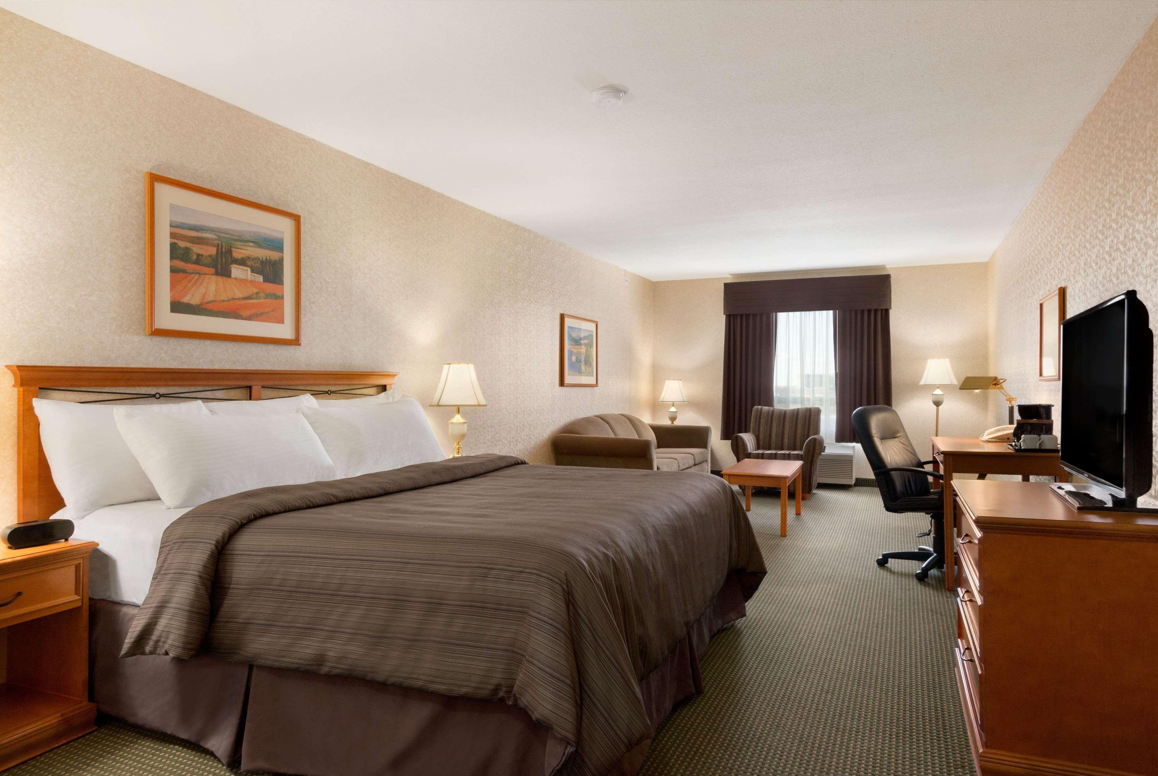 Days Inn By Wyndham Saskatoon Zewnętrze zdjęcie