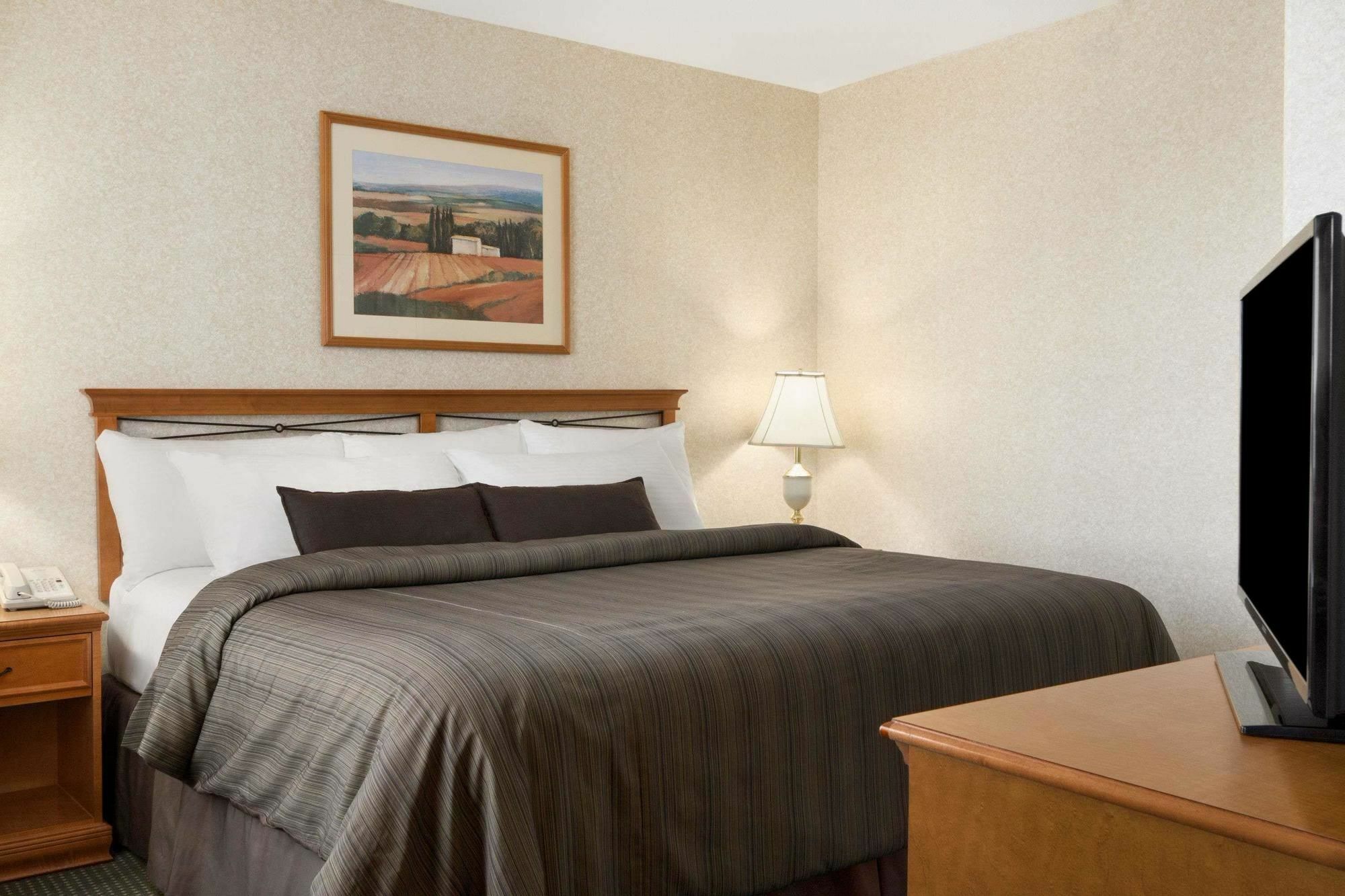 Days Inn By Wyndham Saskatoon Zewnętrze zdjęcie