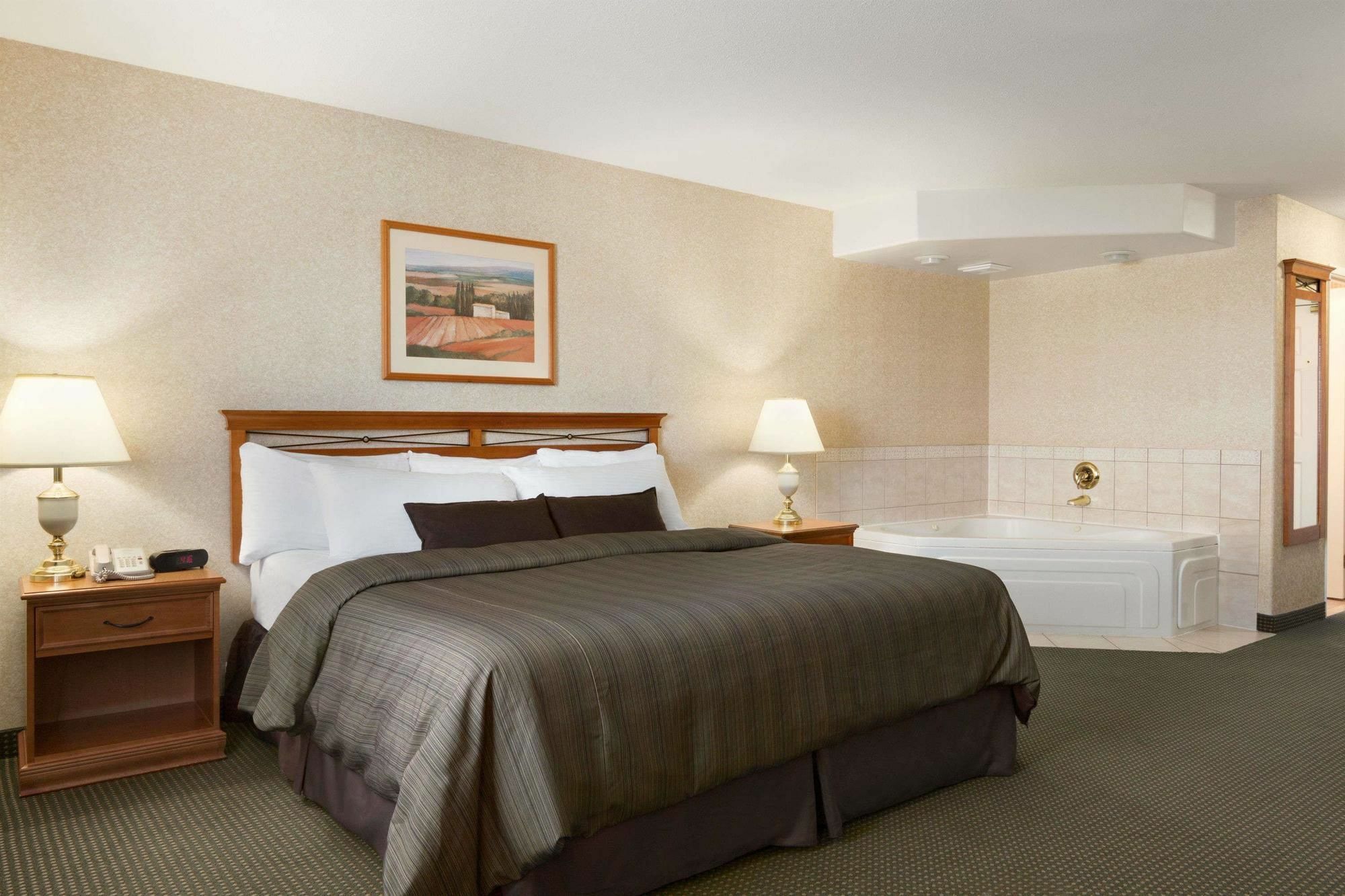 Days Inn By Wyndham Saskatoon Zewnętrze zdjęcie